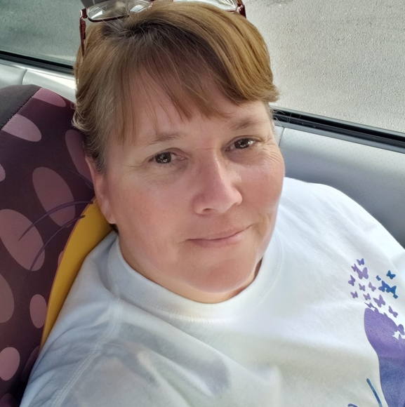 Meet your Posher, Michelle - Picture 1 of 1